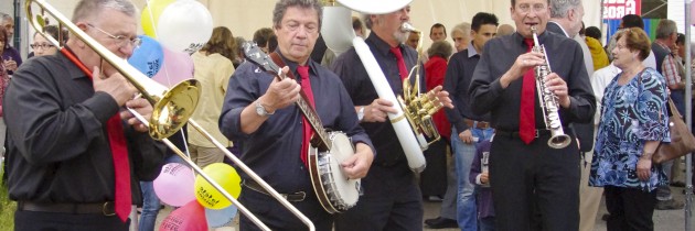 Chaleureuse f&ecirc;te des voisins