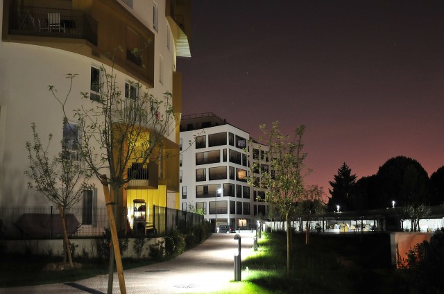 Le Or'Natura &agrave; gauche, le &Ocirc; Paris au loin, le verger au coeur