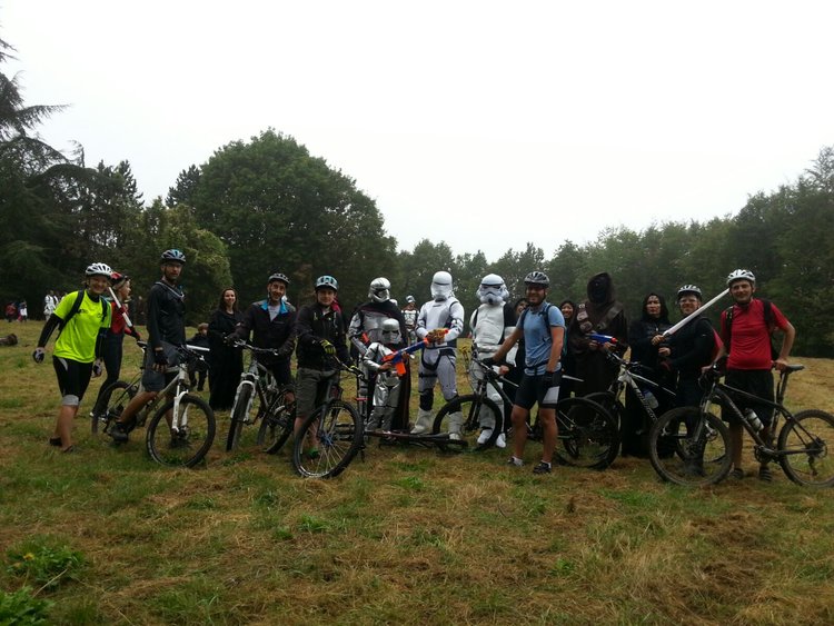 photo_groupe_8b.jpg