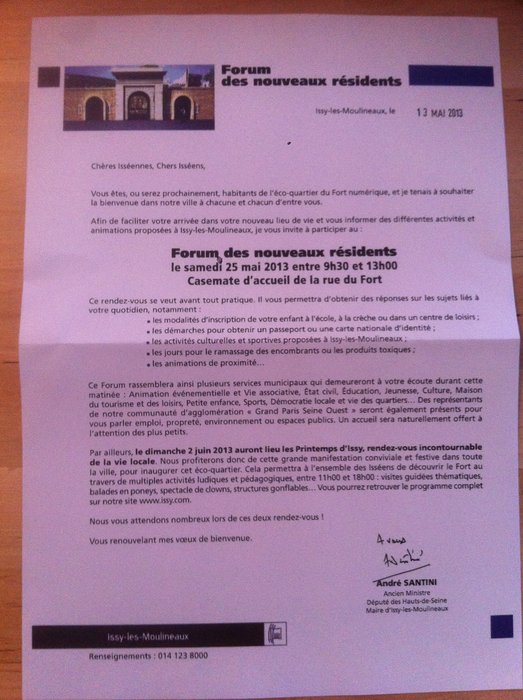 Courrier de la mairie dans la boite aux lettres