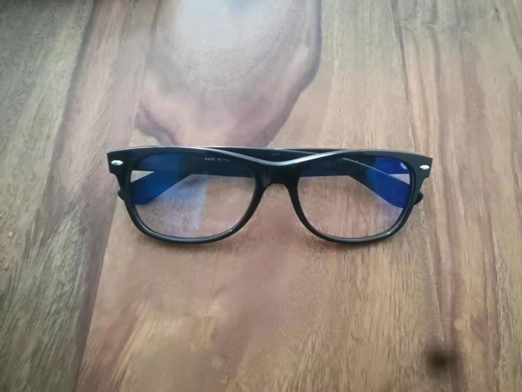 lunettes retrouvées.jpeg (99.45 Kio) Consulté 1068 fois lunettes retrouvées.jpeg