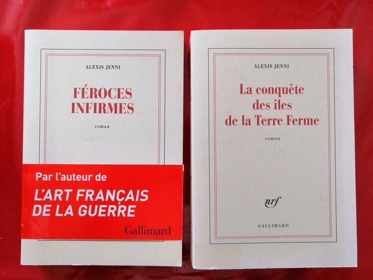 Livres 5.jpg