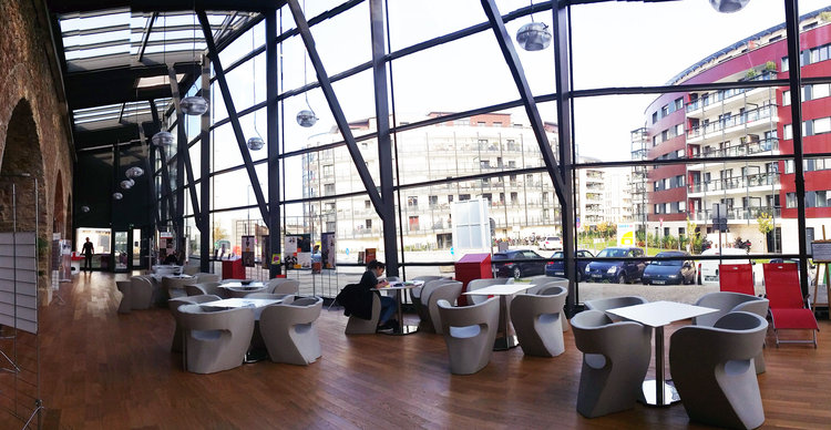 La-grande-salle-du-Temps-des-Cerises.jpg